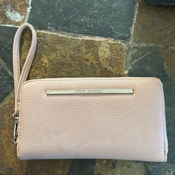 Steve Madden Wallet - Picture 1 of 4